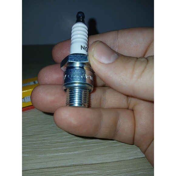 Set Of 5 NGK 2522 Spark Plugs BUHX Made In Japan EAC - Picture 8 of 16